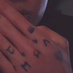 전정국 타투 소개 중…