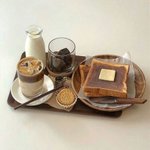 역시 아침에는 <b>빵이</b> 최고지