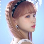 르세라핌 김채원 몬가 이성경<b>닮음</b>