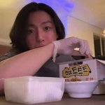 정국이 또 왔다 <b>하아</b>...