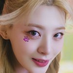 티저 떴대서 보고왔는데