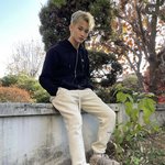 얘네 사진 같은 사람이 찍어줬나 <b>개짜증남</b>