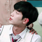 [드루와] 쿨흑발에 그레이렌즈어ㅜㄹ리는 <b>봄웜</b>이있냐