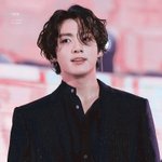 정국 이런 <b>장발</b>은 잘어울리는데