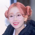 <b>안경</b> 쓴거 내 완식이다..