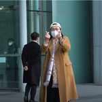 [이것좀봐줘] 카지노 이동휘, 바쁜 <b>와중</b>에도 하트··· 출근