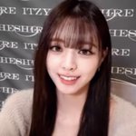 <b>우와</b> 있지 유나 너무 예쁘다