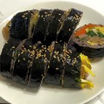 [댓글부탁해] 울엄마가 싸주신 <b>김밥</b>