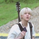 [군대] 민윤기 <b>퍼</b><b>컬</b> 탈색모인듯