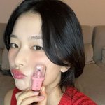 레드벨벳 슬기, <b>촉촉</b>한 입술 쭉 내밀고 아이돌 아우라