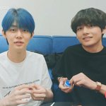 투바투 연준 , 방탄 <b>지민</b>이랑 뷔 중 누구 더 닮은거같아???