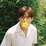 얼굴에 <b>축복</b>이 내린 남자 아이돌들