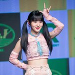 '<b>WE</b> ARE YOUNG'으로 컴백한 트라이비 미디어 쇼케 사진