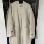 얘<b>두라</b> 코트 사려고 하는데 ㄱㅊ?