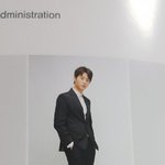 뜬금없긴한데 데식 영케이 있잖아