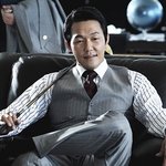 박성웅이 25살로 나오는 영화