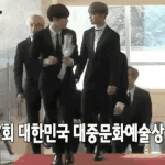 [방탄소년단] 호비 다큐 5시까지 예판이야 특전신청도 꼭   <b>그안</b>에...