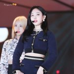 [댓글부탁해] 여돌들이 스키니 말고 <b>반바지</b>나 치마만 주로 입는 이유