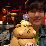 [방탄소년단] 이삐들 <b>말</b>랑다람쥐 홉 잘 봤니??