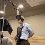 금발로 <b>녹음</b>하는 카이
