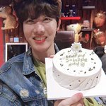 [군대] 윤기가 준 <b>생일케이크</b>