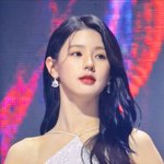 아이들 올해의 음반제작상 받음