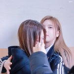 너넨 설윤 없지?
