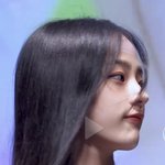 우리학교에 <b>민지</b> 닮은 애 있음