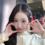 블러셔 하는 애들아