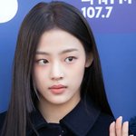 민지 가까이서 보니까 별로다