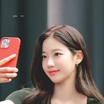 <b>정갈</b>한 이목구비에서 나오는 청초함