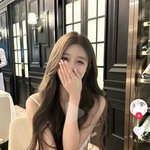 <b>이분</b> 누군지 아는 사람?