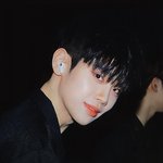 김태래 걍 <b>흑발</b>로 살아야할듯
