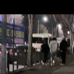 우효~ 실시간 판붕이 길거리에서 불내는 가<b>오충들</b> 포착