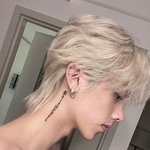 교복 <b>남색</b> 치마인데