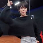 [군대] 박지민 <b>크롭</b>인데 안에 아무것도 안입으셨단다ㅏ