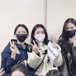 닝닝 지젤 <b>뒤</b>에 여뤀은 왜 데뷔 못<b>한</b>거임 ?