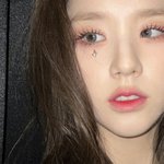 미친듯 <b>화려</b>한데 과한 느낌은 없음