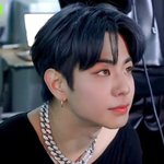 <b>케이타</b> 잘생겼는데?
