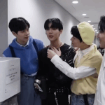 인터뷰해준다는데 <b>웅기</b> 손 치우는 한유진…