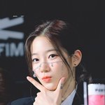 [댓글부탁해] 근데 너네는 교복바지 잘 안<b>입음</b>?