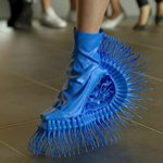아니 디자인이 좀 <b>당황</b>스럽네