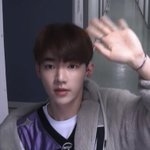 장<b>하오</b> 아직도 귀에 고무줄 끼는거봐