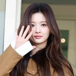 와 근데 설윤 진짜 이쁘다...