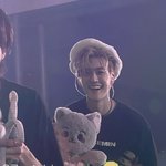 [NCT드림] 재민이 머리에 모자라는 <b>물체</b>가 올라간게