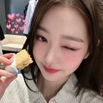 장원영이랑 <b>이서랑</b> 똑같은 옷 입었네