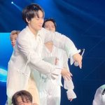 [NCT드림] <b>런쥔</b>이 넘어짐...