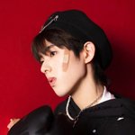 얘 <b>코</b> 진짜 예쁨