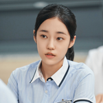 최근 가장 스타일링 <b>하려</b>하게 하고 나온 배우