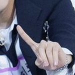 얘 손 ㄹㅇ예쁘다